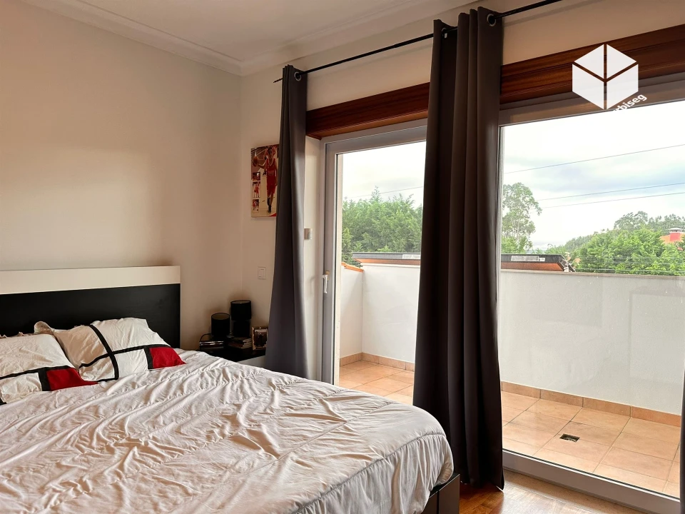 Moradia T4 para Venda em Tavarede Foto 31