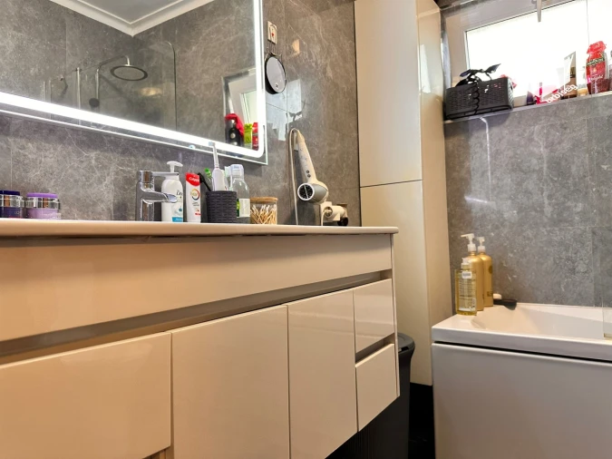 Moradia T4 para Venda em Tavarede Foto 25