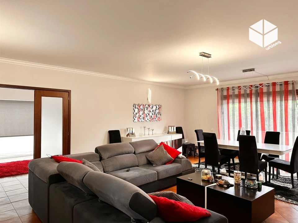 Moradia T4 para Venda em Tavarede Foto 9