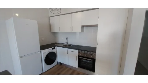 Apartamento T1 para Venda em Nossa Senhora do Pópulo, Coto e São Gregório