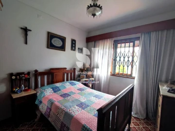 Moradia T5 para Venda em Moreira