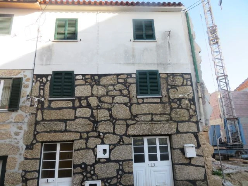 Moradia T1 para Venda em Candosa Foto 2