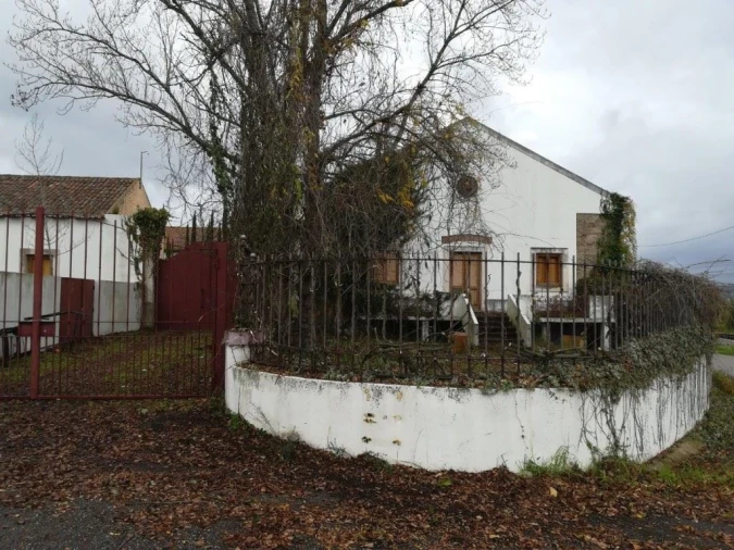 Moradia T6 para Venda em Santa Margarida da Coutada Foto 1