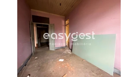 Prédio para Venda em Sé Nova, Santa Cruz, Almedina e São Bartolomeu