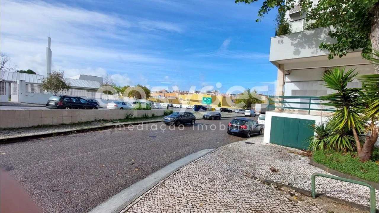 Loja para Venda em Santo Antonio dos Olivais Foto 9
