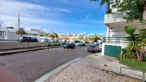Loja para Venda em Santo Antonio dos Olivais