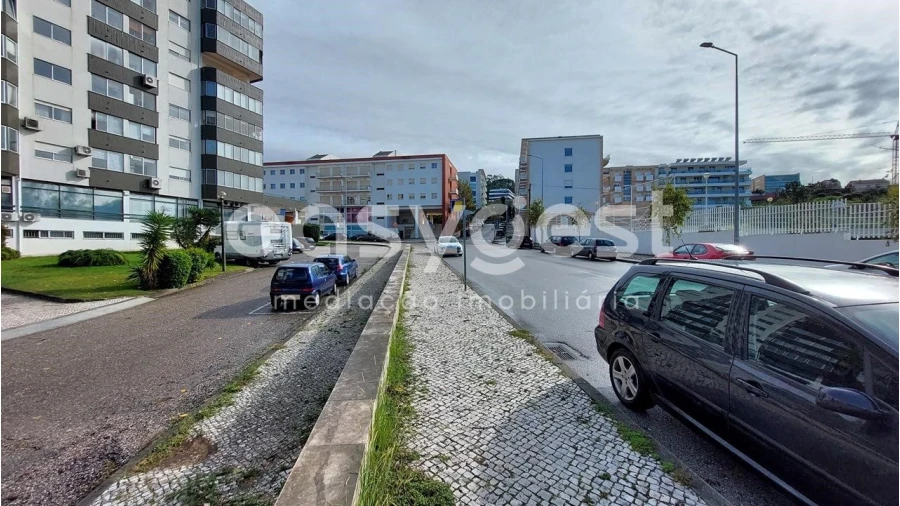 Loja para Venda em Santo Antonio dos Olivais Foto 4