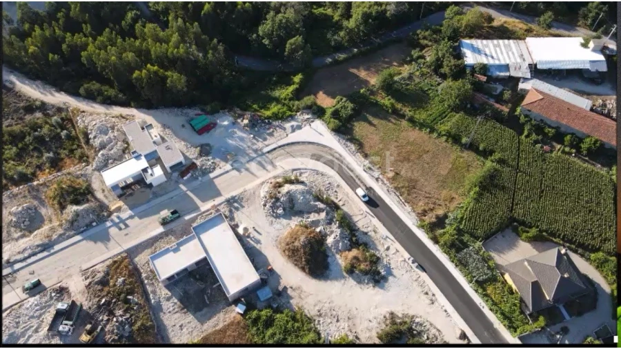 Terreno para Venda em Cambra e Carvalhal de Vermilhas Foto 1