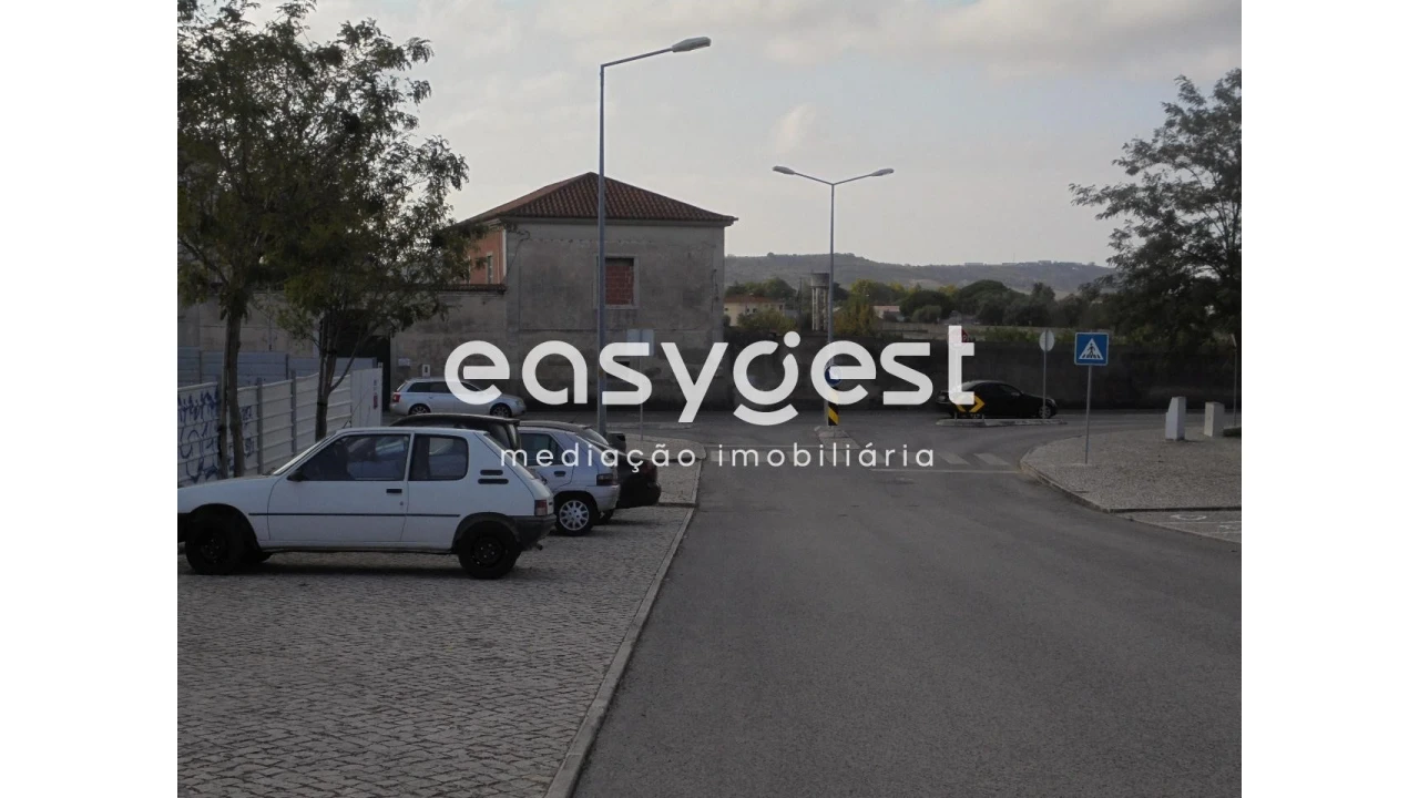 Terreno para Venda em Santo Antão e São Julião do Tojal Foto 2