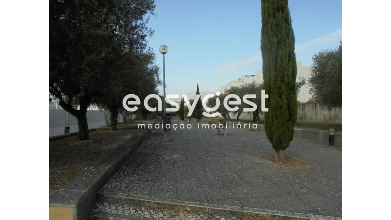 Terreno para Venda em Santo Antão e São Julião do Tojal Foto 6