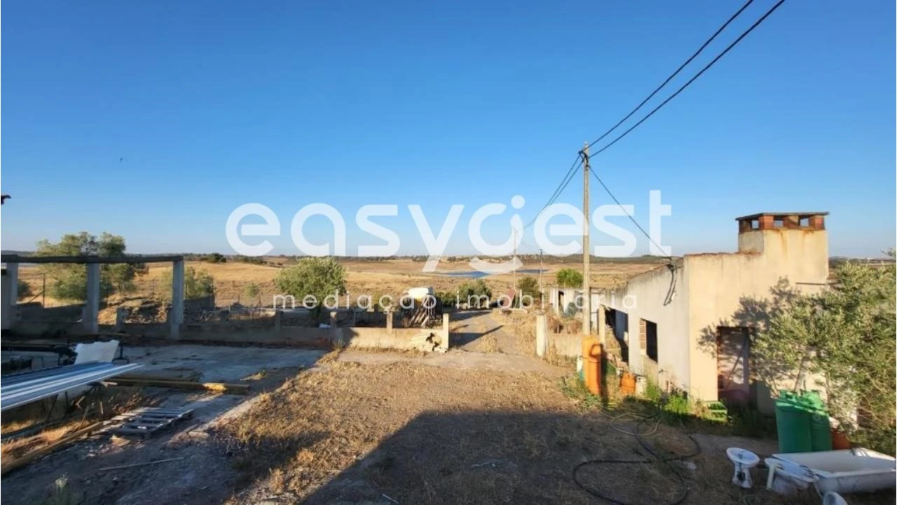 Quinta T4 para Venda em Ourique Foto 1