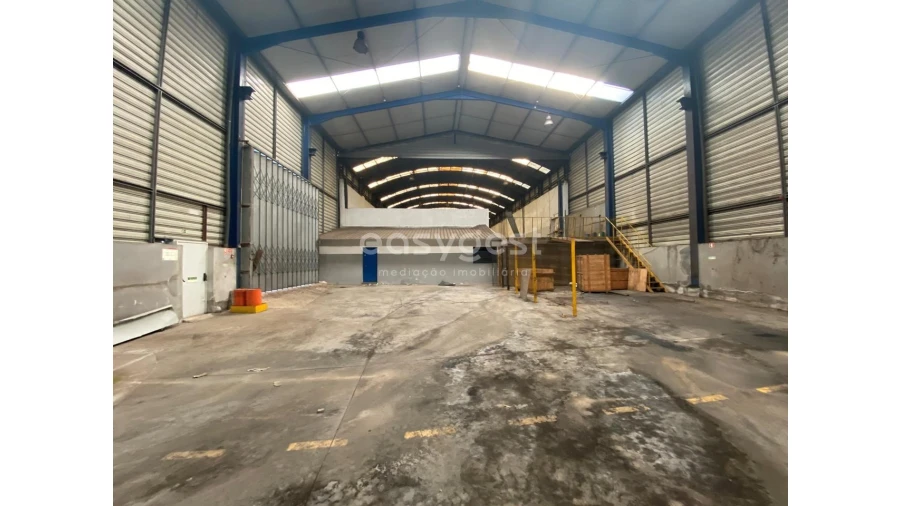 Armazém para Venda em Barrô e Aguada de Baixo Foto 9