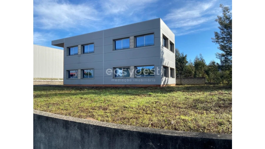 Armazém para Venda em Barrô e Aguada de Baixo Foto 13