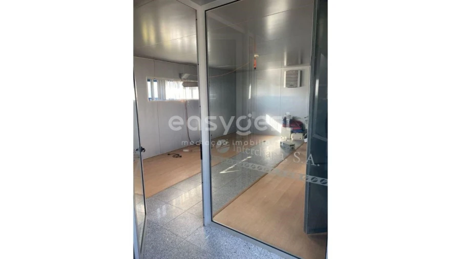 Armazém para Venda em Barrô e Aguada de Baixo Foto 15