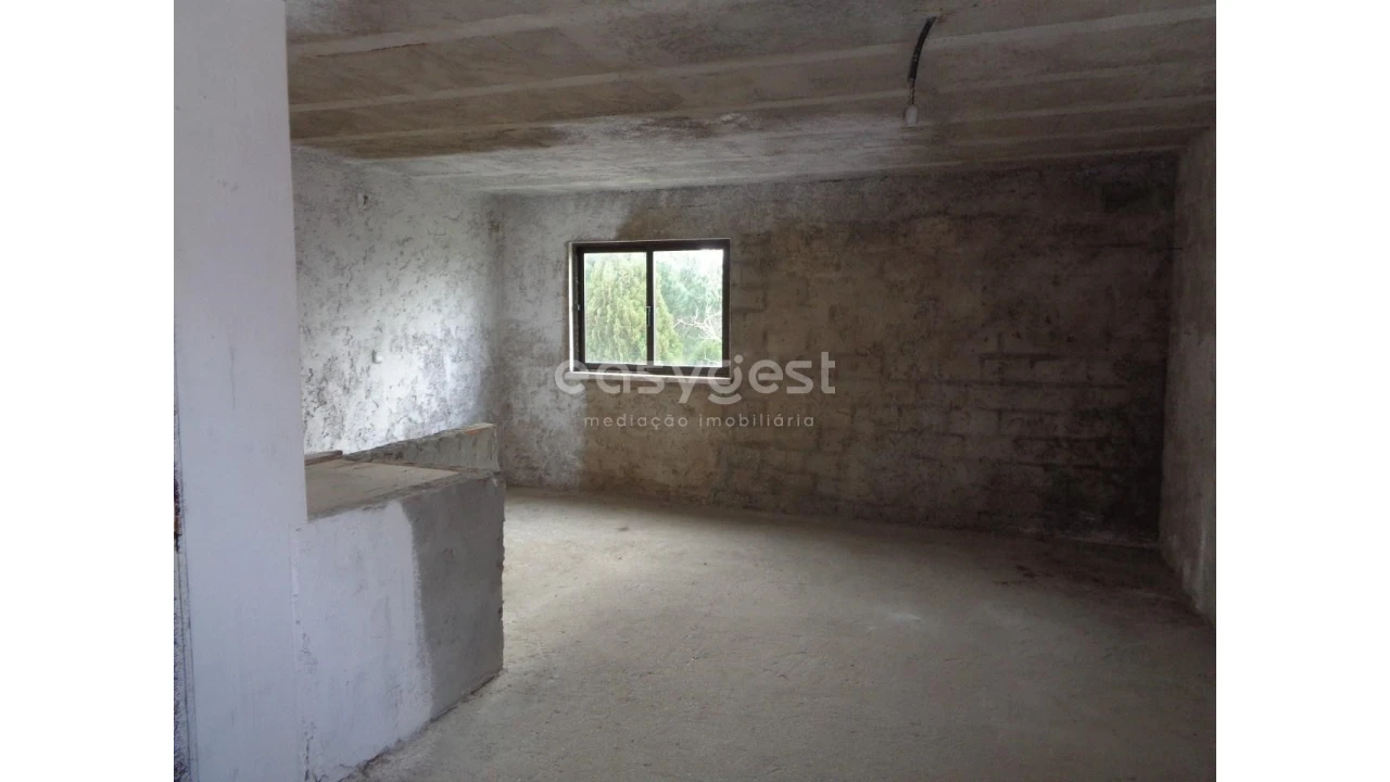 Moradia T1 para Venda em Vinha da Rainha Foto 7