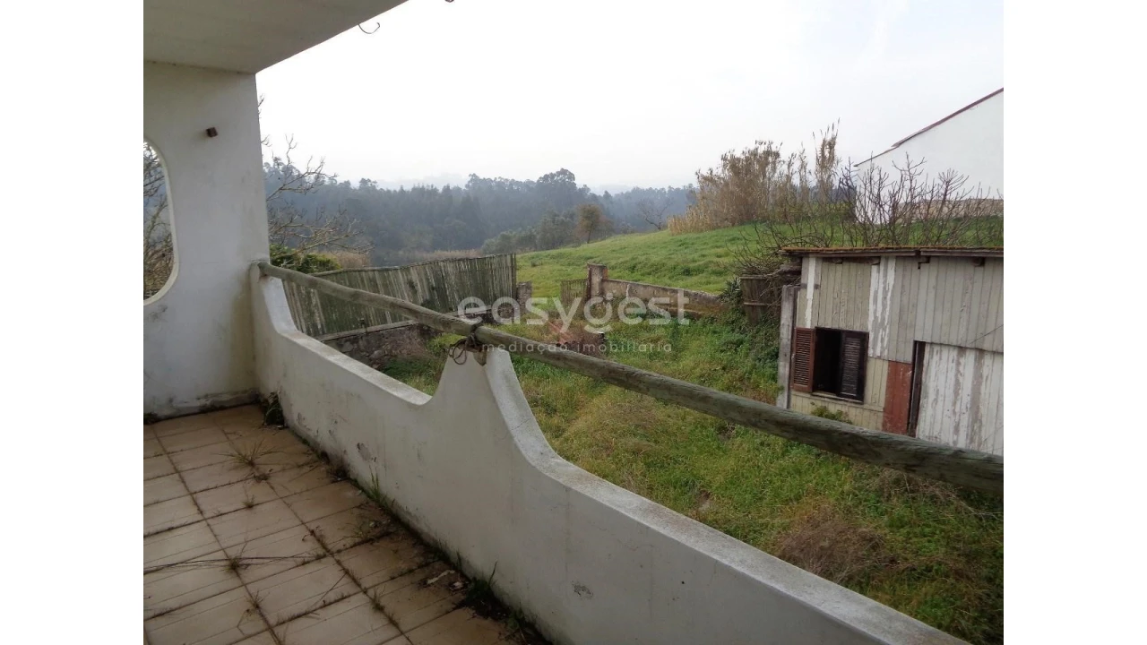 Moradia T1 para Venda em Vinha da Rainha Foto 8