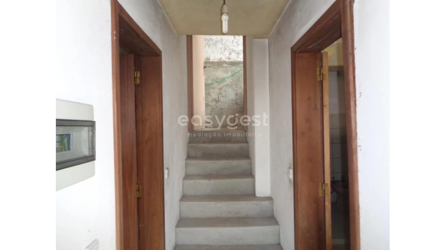 Moradia T1 para Venda em Vinha da Rainha Foto 4