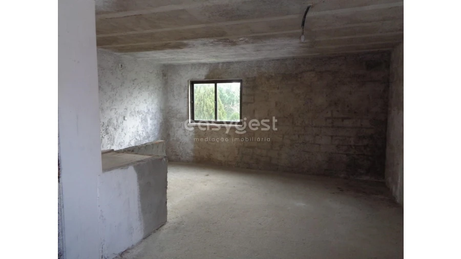 Moradia T1 para Venda em Vinha da Rainha Foto 7