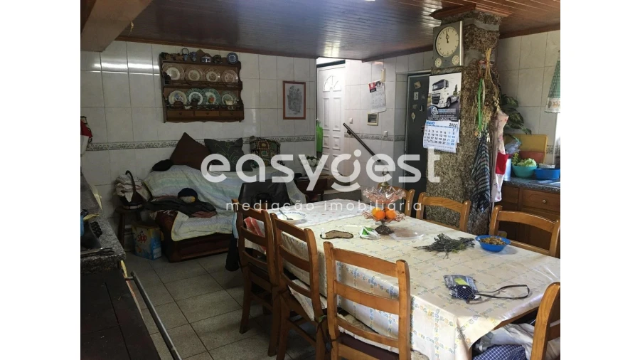 Moradia T3 para Venda em Lourosa Foto 3