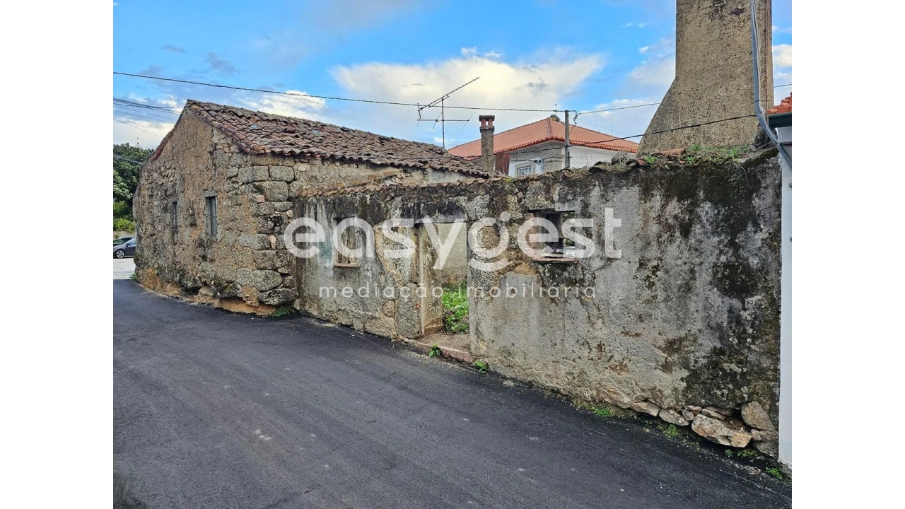 Moradia T3 para Venda em Tabua Foto 1