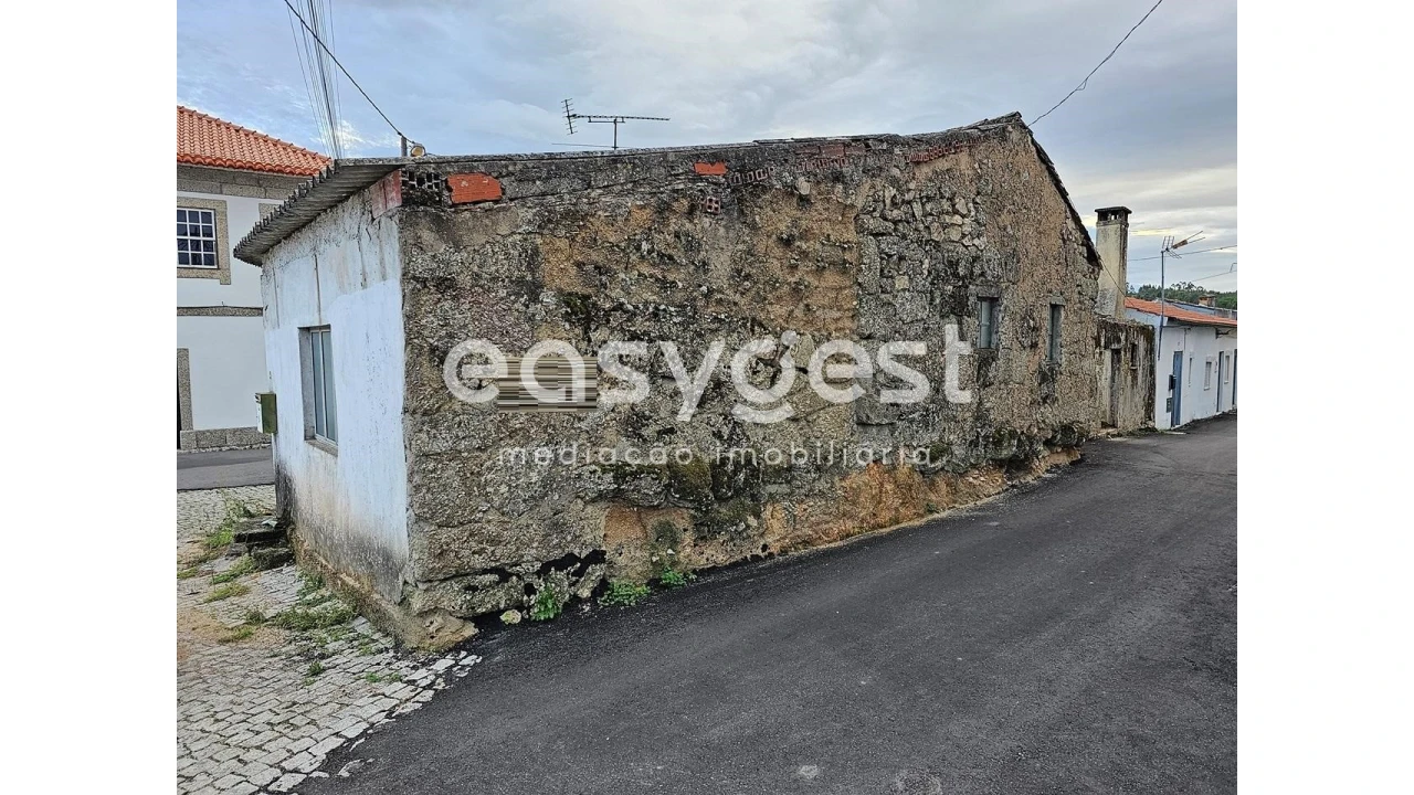 Moradia T3 para Venda em Tabua Foto 2