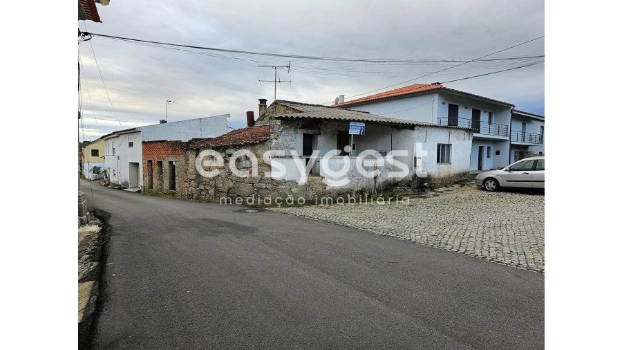 Moradia T3 para Venda em Tabua Foto 3