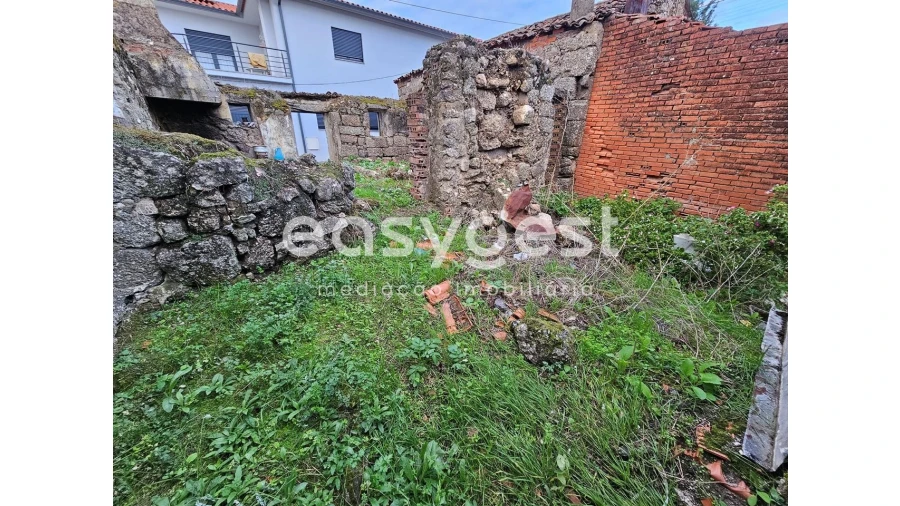 Moradia T3 para Venda em Tabua Foto 8