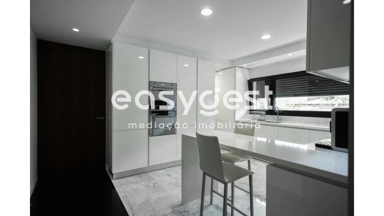 Apartamento T6 para Venda em Sé Nova, Santa Cruz, Almedina e São Bartolomeu Foto 24