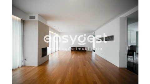 Apartamento T6 para Venda em Sé Nova, Santa Cruz, Almedina e São Bartolomeu