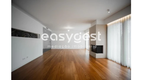 Apartamento T6 para Venda em Sé Nova, Santa Cruz, Almedina e São Bartolomeu