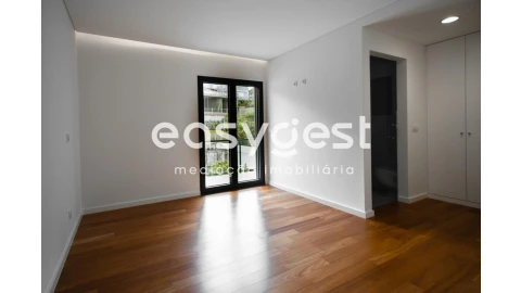 Apartamento T6 para Venda em Sé Nova, Santa Cruz, Almedina e São Bartolomeu