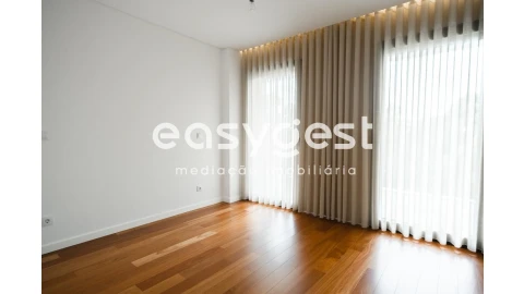 Apartamento T6 para Venda em Sé Nova, Santa Cruz, Almedina e São Bartolomeu