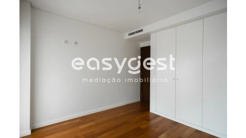 Apartamento T6 para Venda em Sé Nova, Santa Cruz, Almedina e São Bartolomeu