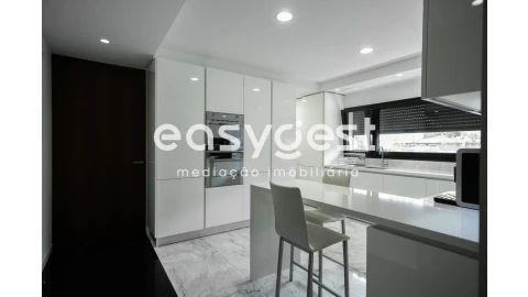 Apartamento T6 para Venda em Sé Nova, Santa Cruz, Almedina e São Bartolomeu
