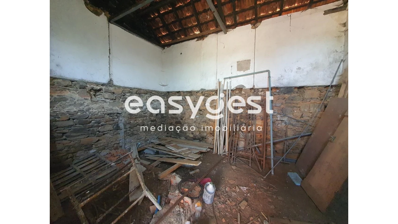 Moradia T2 para Venda em Lourosa Foto 18