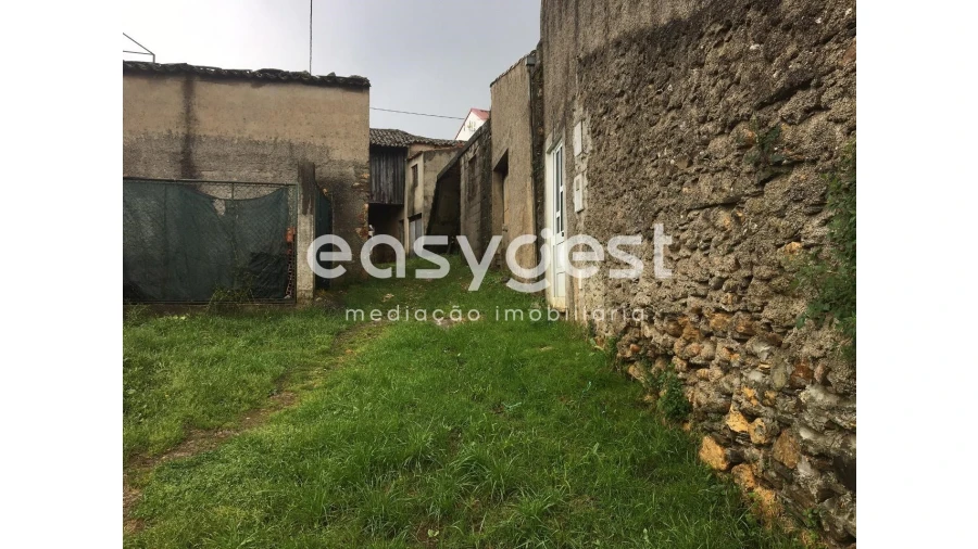 Moradia T1 para Venda em Secarias Foto 3