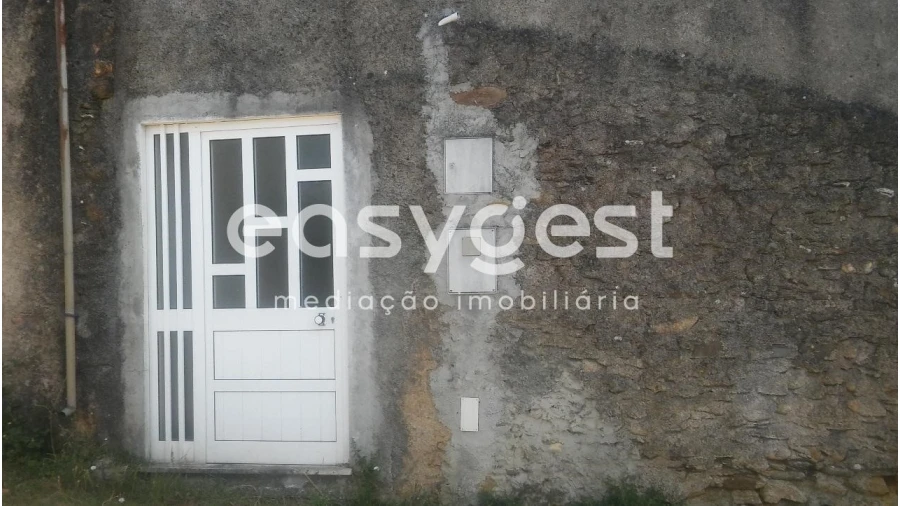 Moradia T1 para Venda em Secarias Foto 6