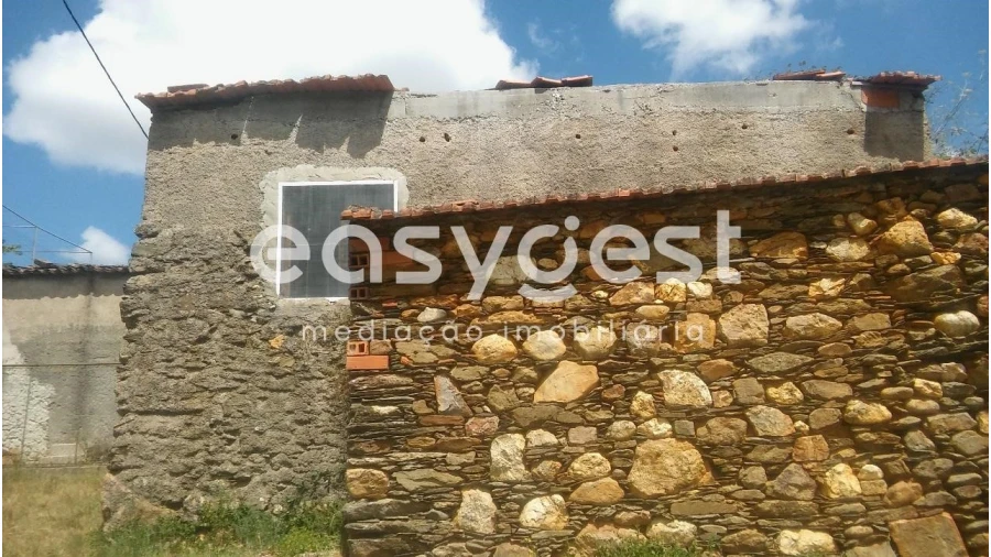 Moradia T1 para Venda em Secarias Foto 8