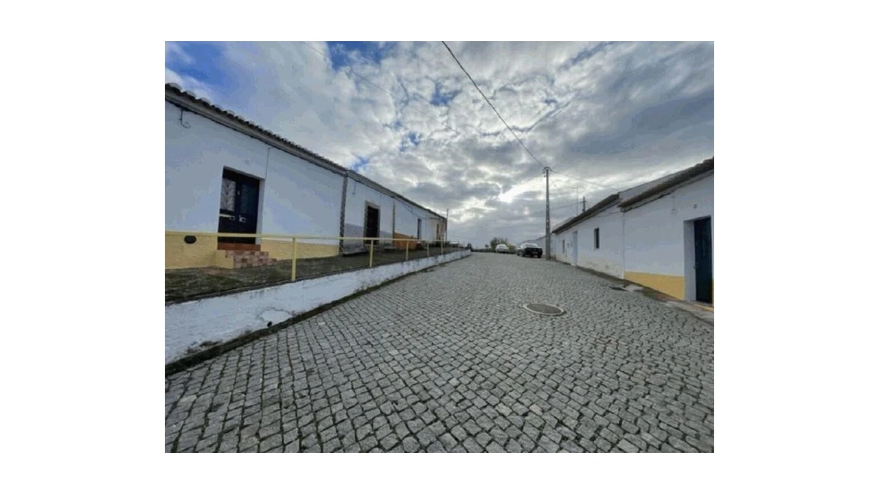 Moradia T1 para Venda em Sobral da Adiça Foto 6