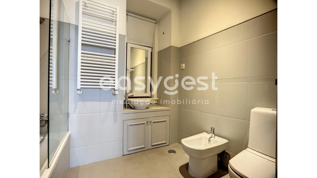 Apartamento T4 para Venda em Arroios Foto 3