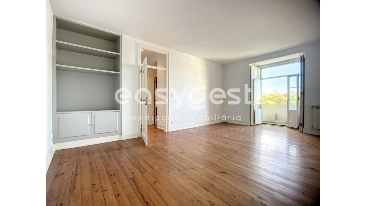 Apartamento T4 para Venda em Arroios Foto 16