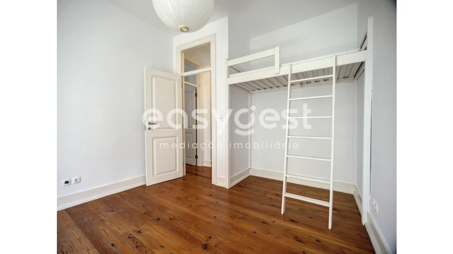 Apartamento T4 para Venda em Arroios Foto 9