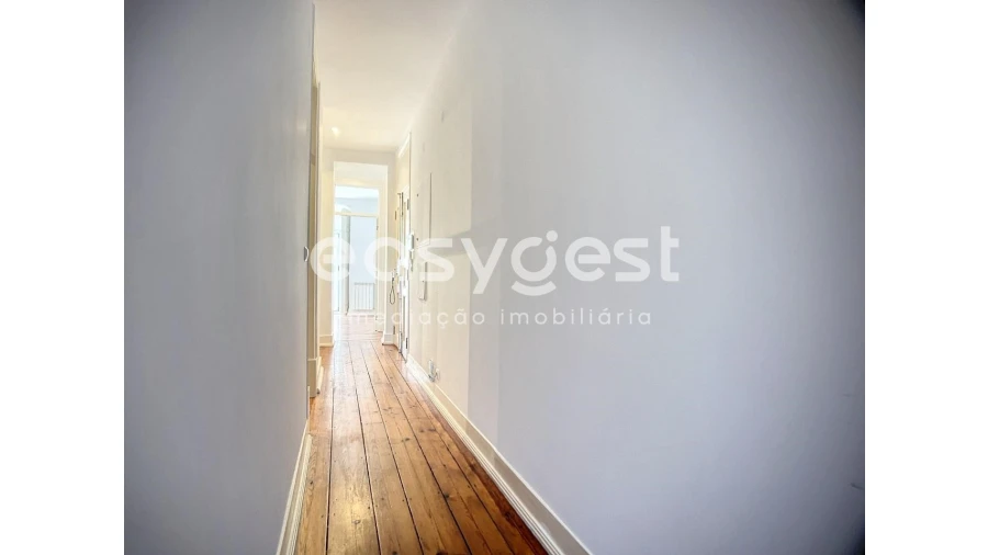 Apartamento T4 para Venda em Arroios Foto 13