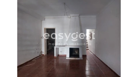 Moradia T3 para Venda em Ferreira do Alentejo e Canhestros