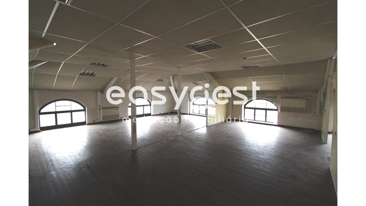 Escritório para Venda em Taveiro, Ameal e Arzila Foto 1