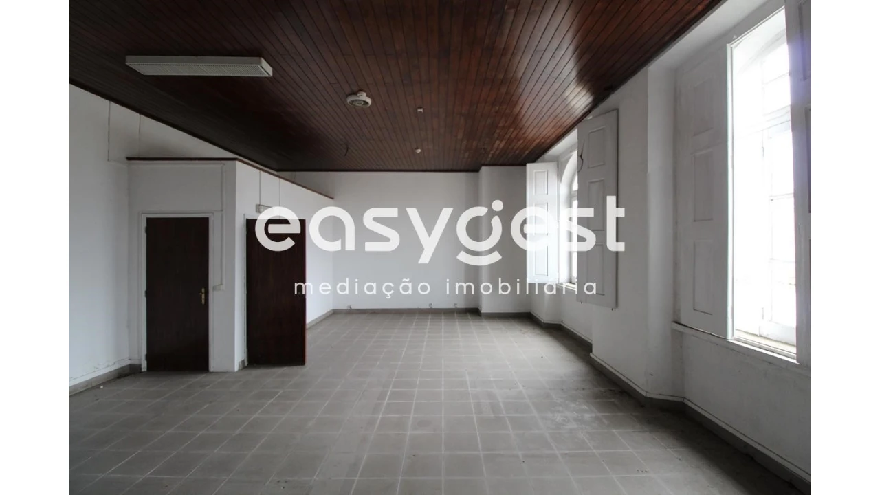 Escritório para Venda em Taveiro, Ameal e Arzila Foto 7