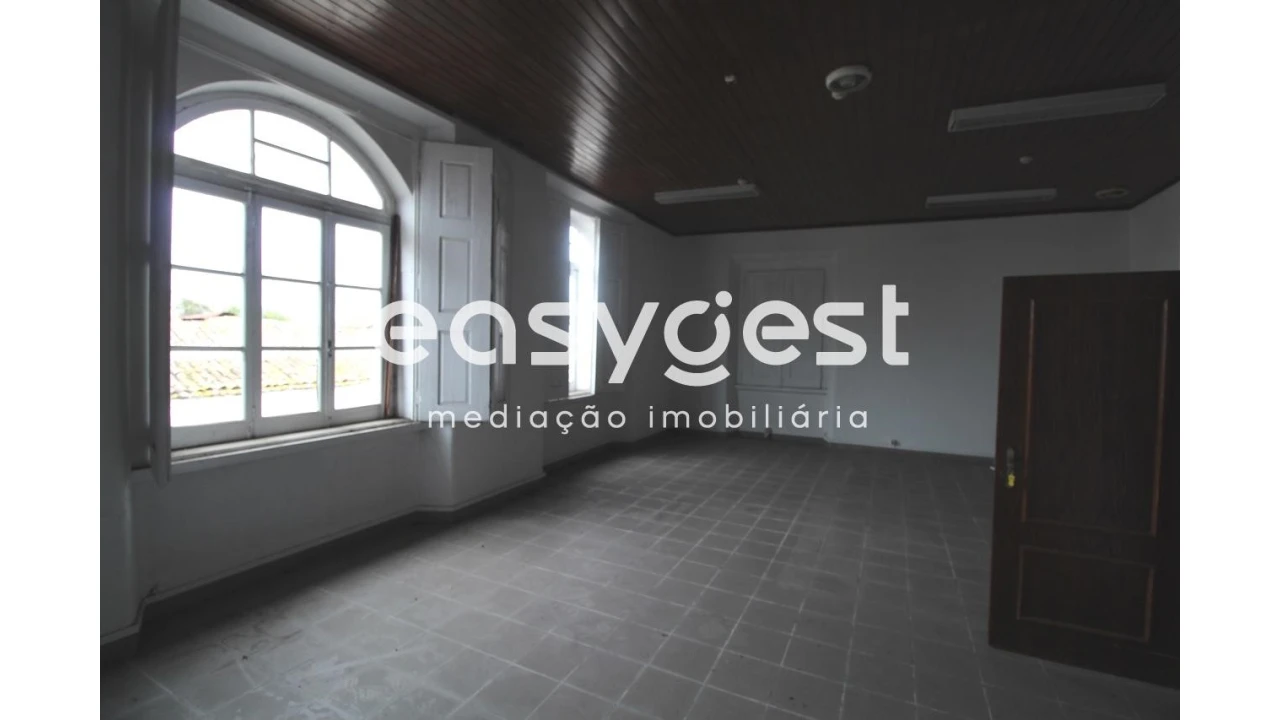 Escritório para Venda em Taveiro, Ameal e Arzila Foto 8