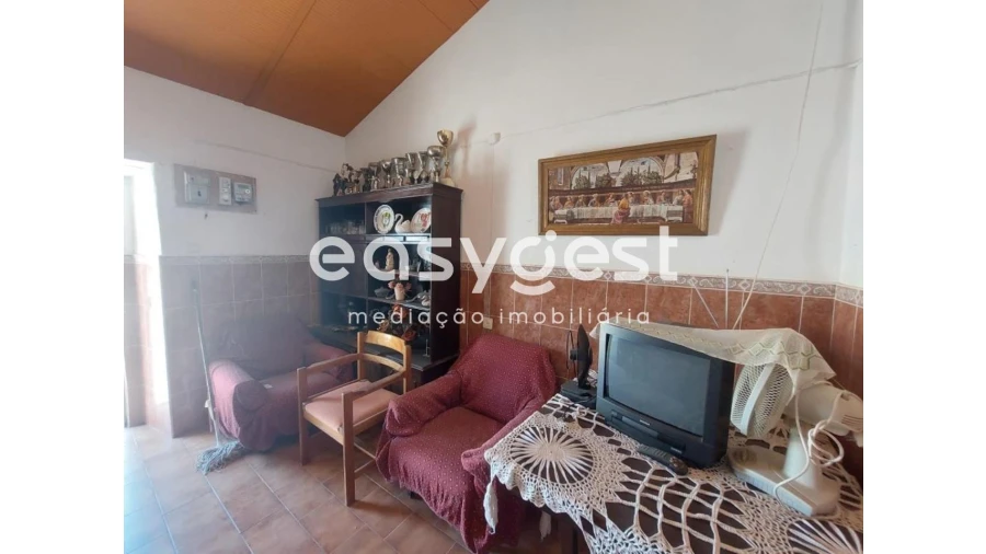 Moradia T1 para Venda em Santa Cruz Foto 8