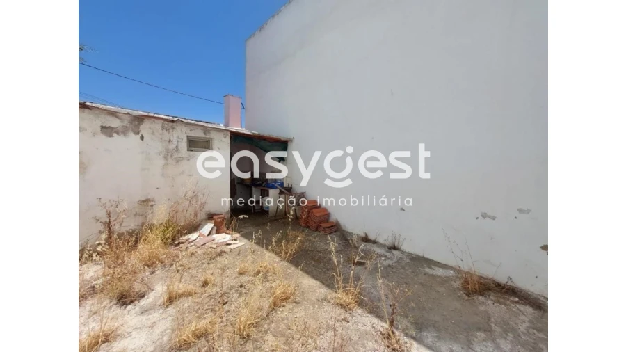 Moradia T1 para Venda em Santa Cruz Foto 16