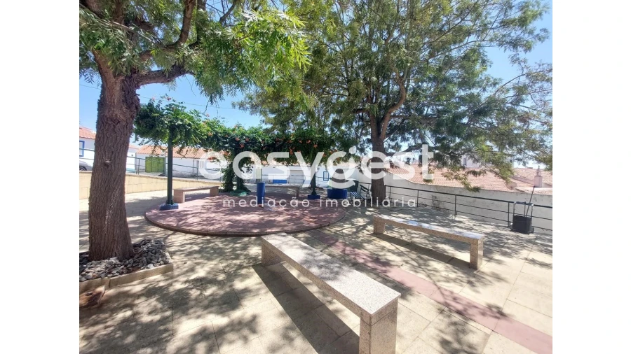 Moradia T1 para Venda em Santa Cruz Foto 18